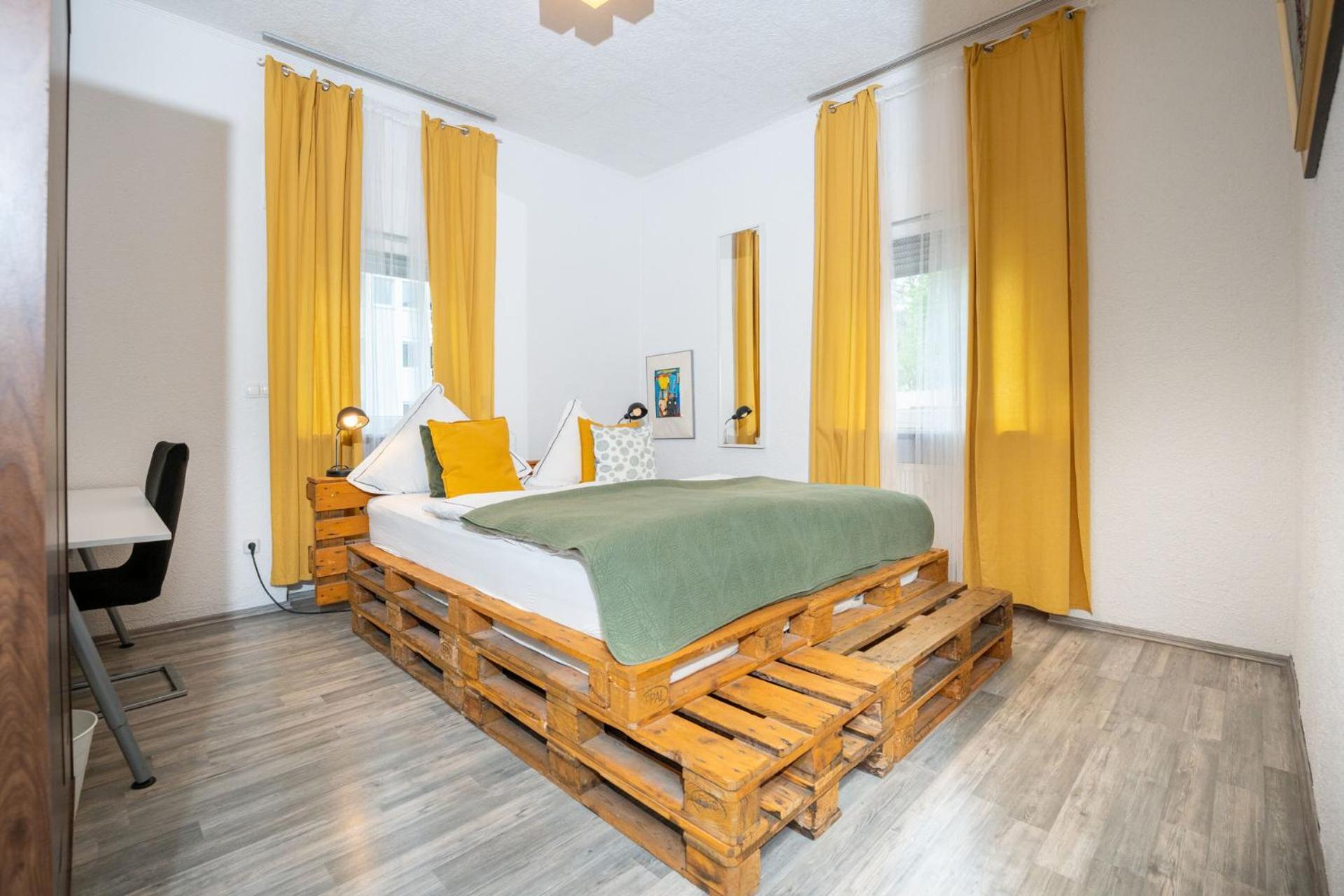 Charmante Privatzimmer In Der Stadt コブレンツ エクステリア 写真